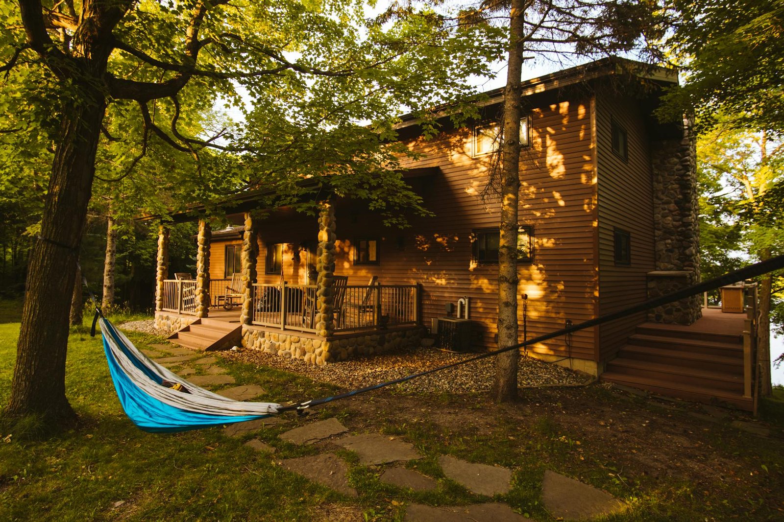 photo of wooden house during daytime